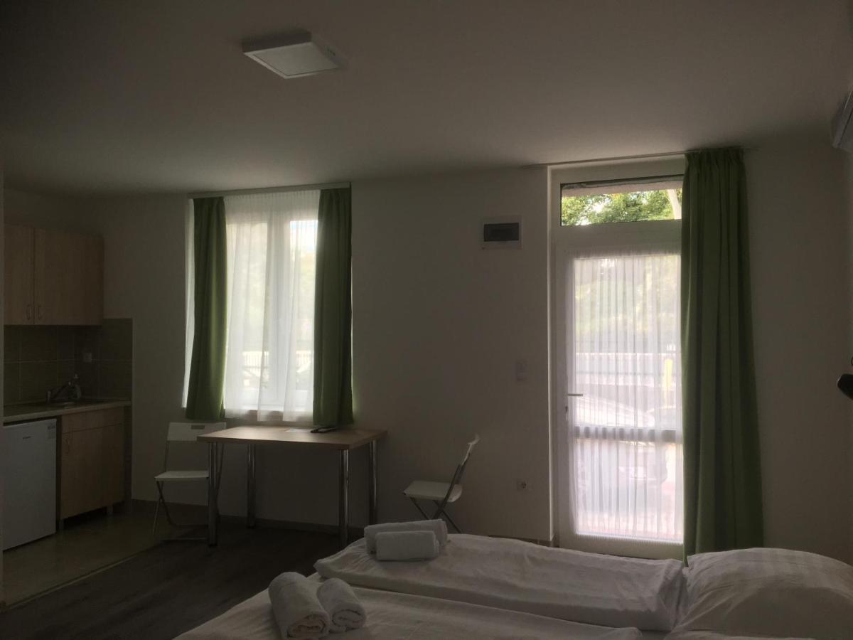 Apartmanhotel Baraton*** بالاتونفوريد المظهر الخارجي الصورة